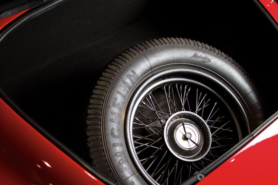 Багажник Alfa Romeo 6C 2500 Sport Cabriolet 1942 года  (фото 15 из 28)